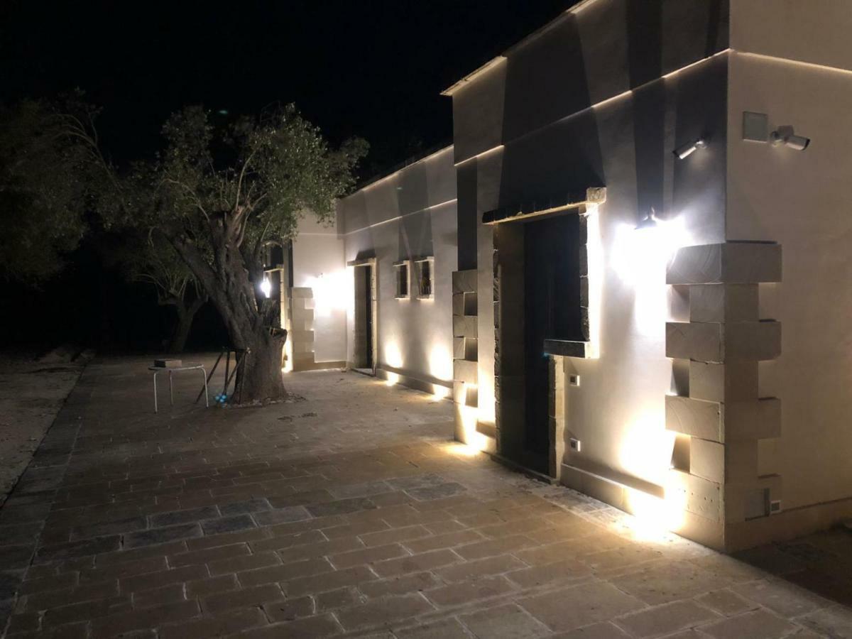 לינה וארוחת בוקר מלנדוניו Le Tre Colonne מראה חיצוני תמונה