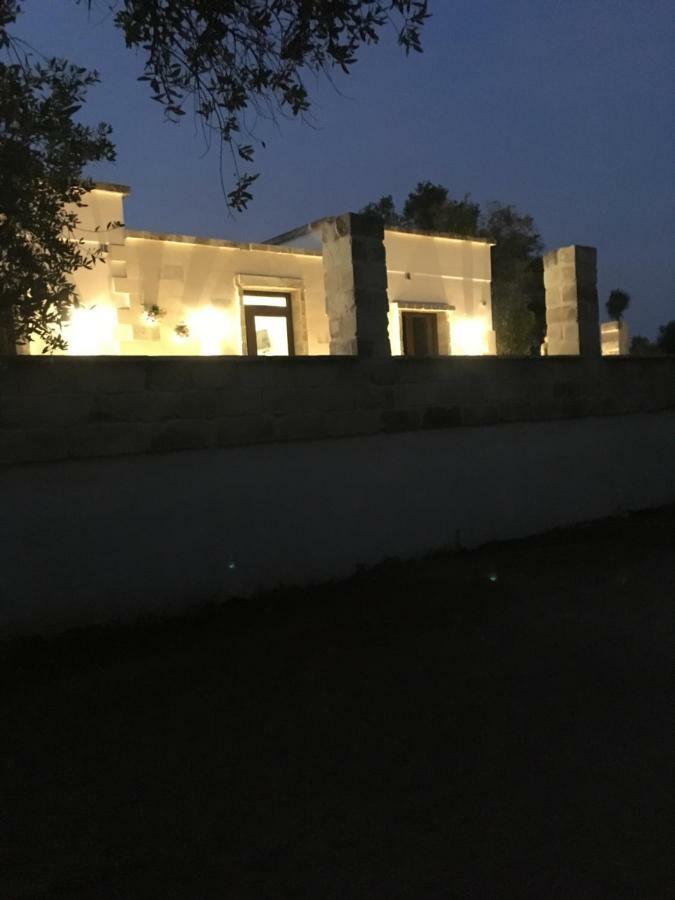 לינה וארוחת בוקר מלנדוניו Le Tre Colonne מראה חיצוני תמונה